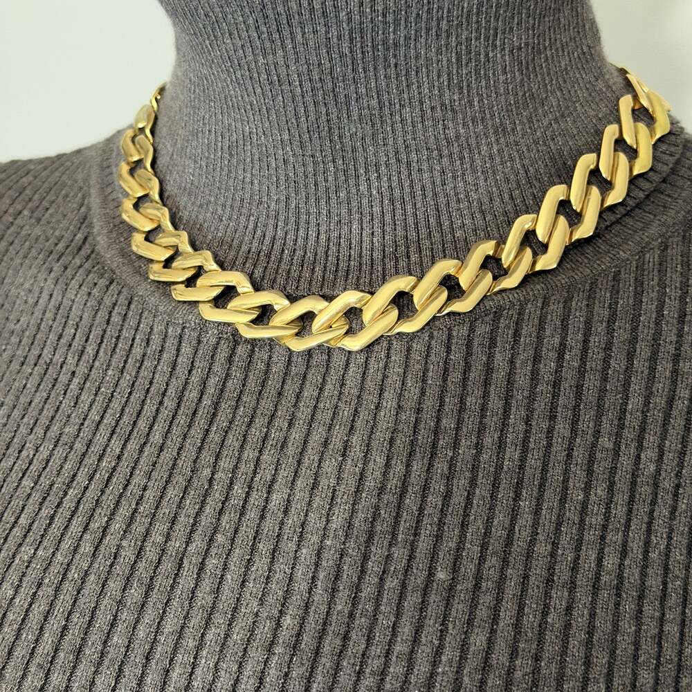 Classy & Stylish Vintage 1980s Gold-Tone Diamond-Shaped Large Link 18" Necklace
